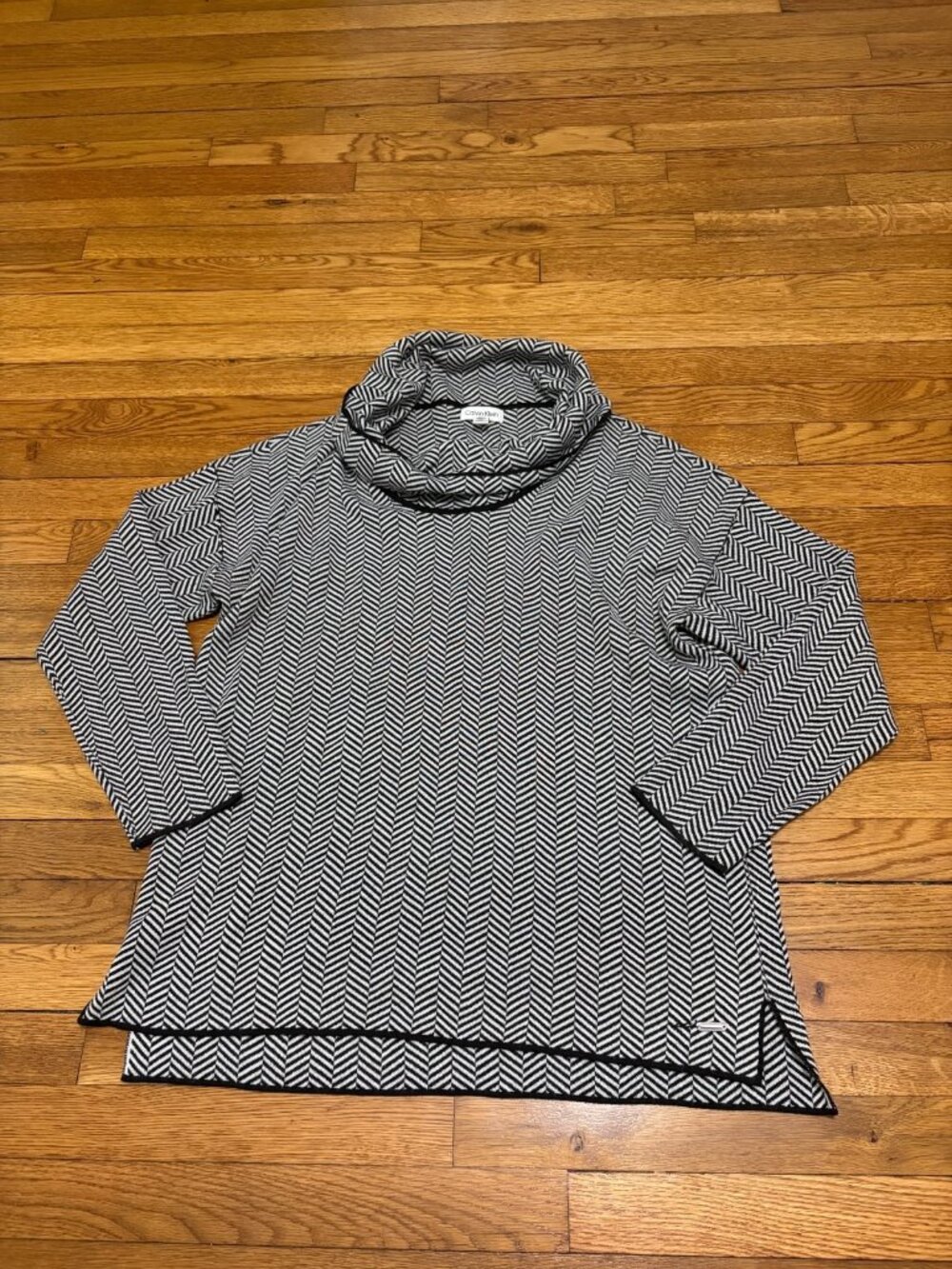 Calvin Klein Womens Cowl Neck Sweater Size Large Black White Herringbone Acrylic